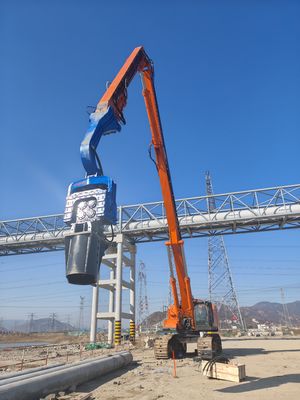 Photovoltaic Pile Driver For Cement Piles 48-52 Ton HITACHI Excavator
