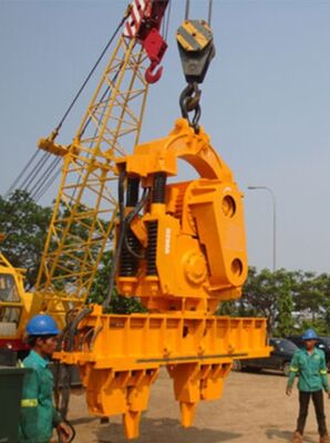 DZ150A 振動ハンマー – 150 KW モーター + 12.5 mm 振幅 – ロシアの海洋基礎およびケーソンに最適